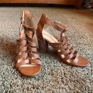 francescas - brown strappy heels - size 7